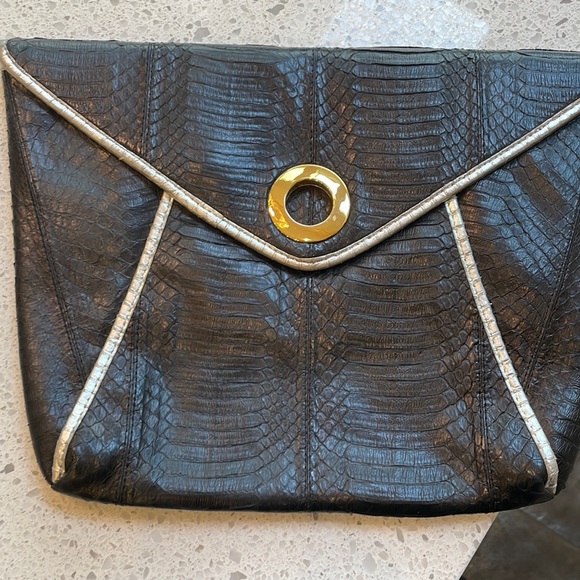 Lelya snake clutch 9x12 - Picture 1 of 3